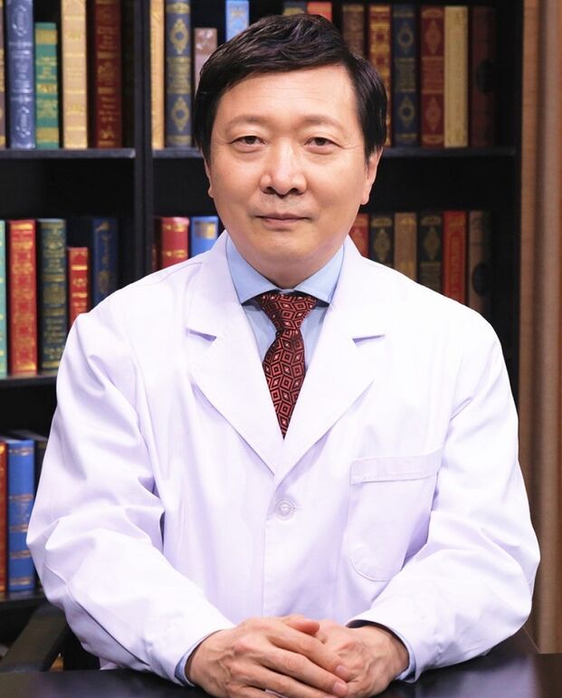 Doktor Mammologist Joshua Lim